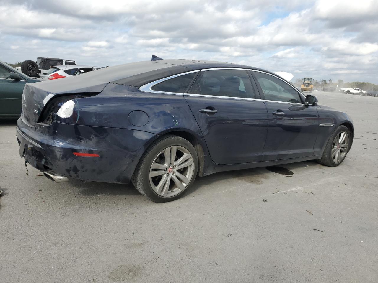 Lot #3049532668 2015 JAGUAR XJL PORTFO