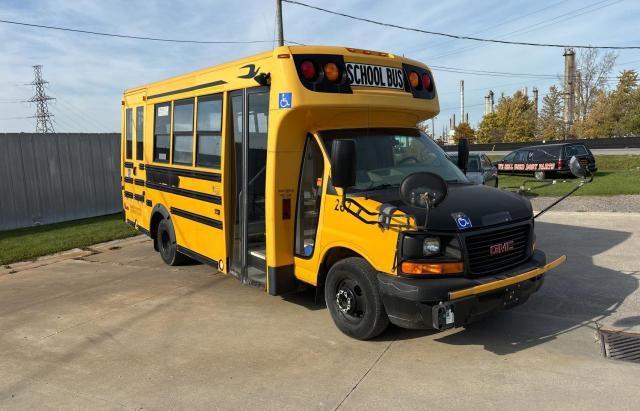 GMC SAVANA CUT 2011 yellow cutaway diesel 1GD373BL6B1174598 photo #1