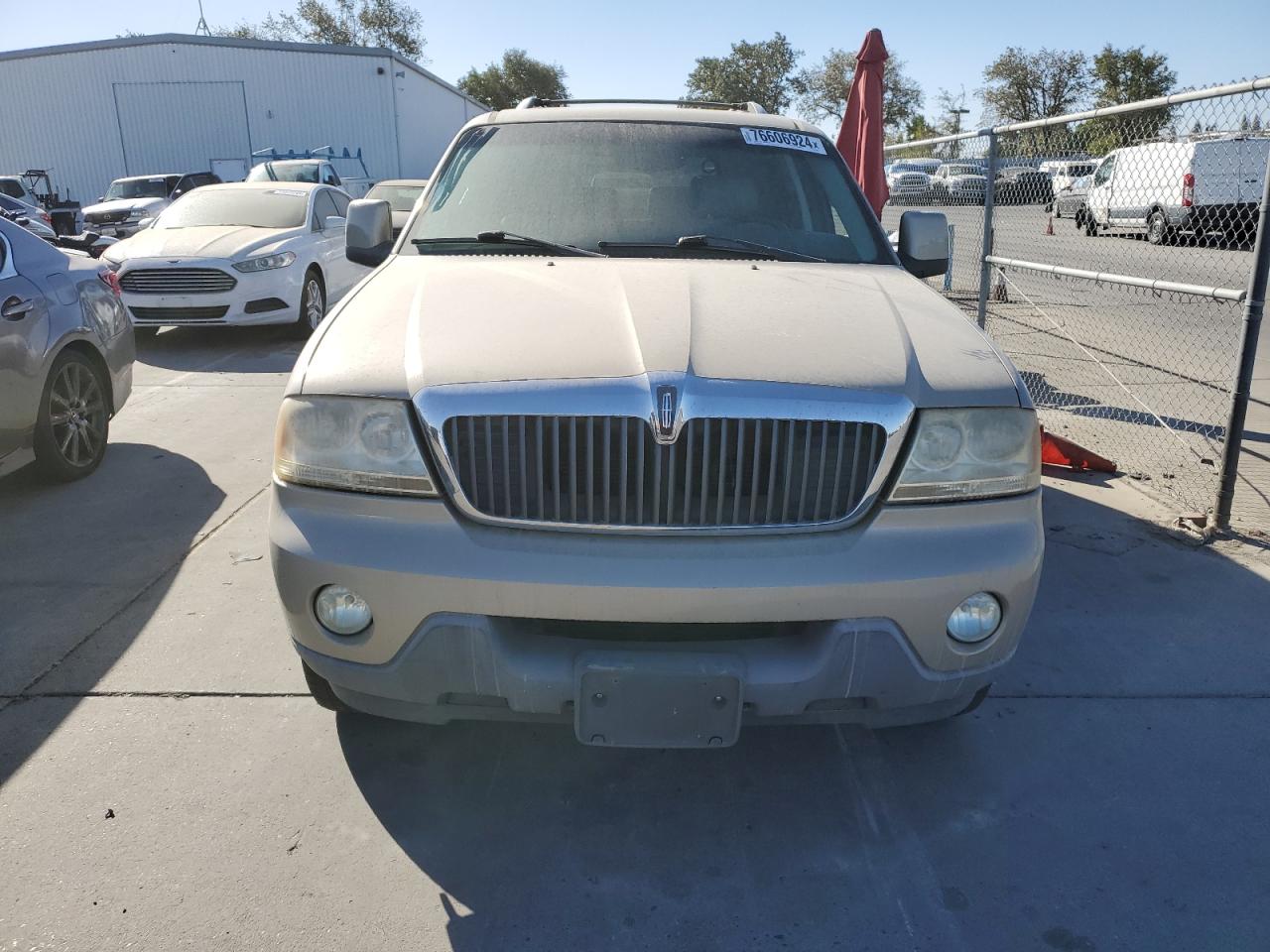 Lot #2921091500 2004 LINCOLN AVIATOR