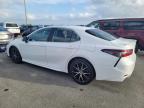 TOYOTA CAMRY SE photo