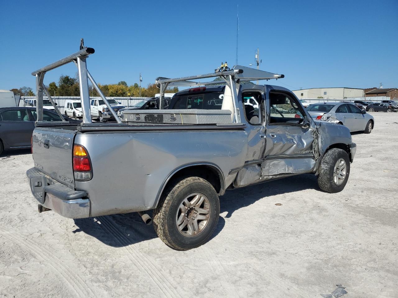 Lot #2969959918 2002 TOYOTA TUNDRA ACC