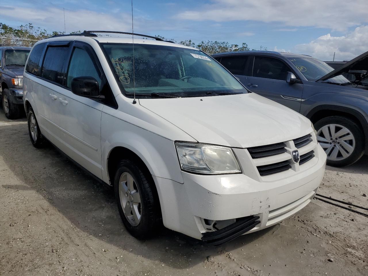 Lot #3028505945 2010 DODGE GRAND CARA