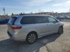 TOYOTA SIENNA XLE снимка