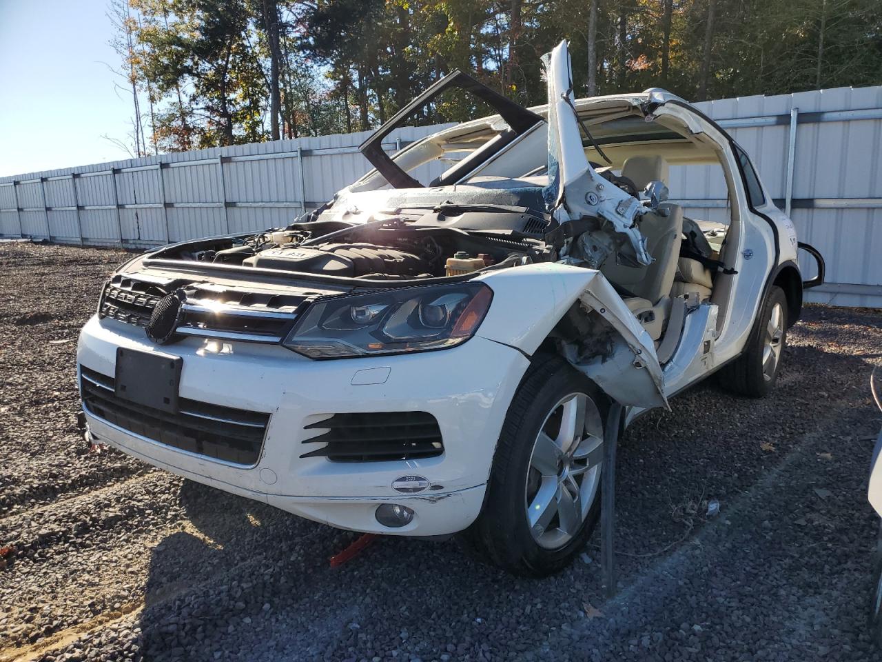  Salvage Volkswagen Touareg