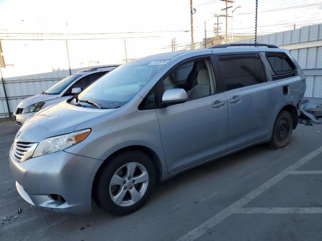 TOYOTA SIENNA LE