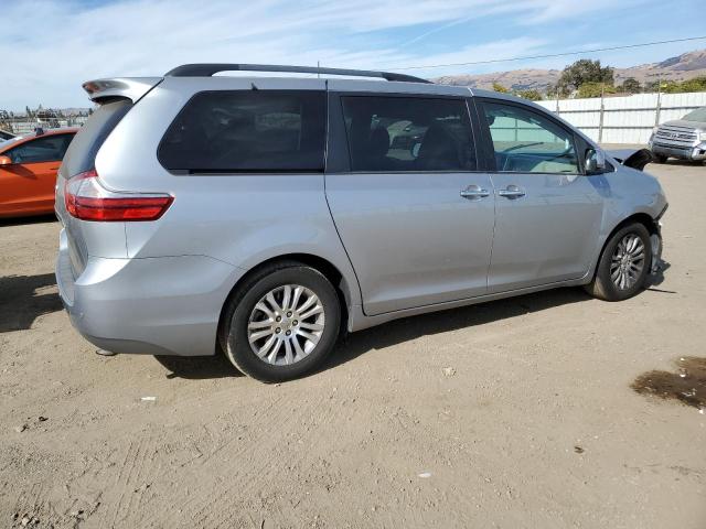 2016 TOYOTA SIENNA XLE - 5TDYK3DC8GS727820