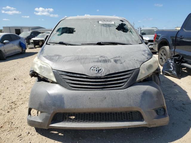 VIN 5TDZZ3DC9HS766725 2017 Toyota Sienna no.5