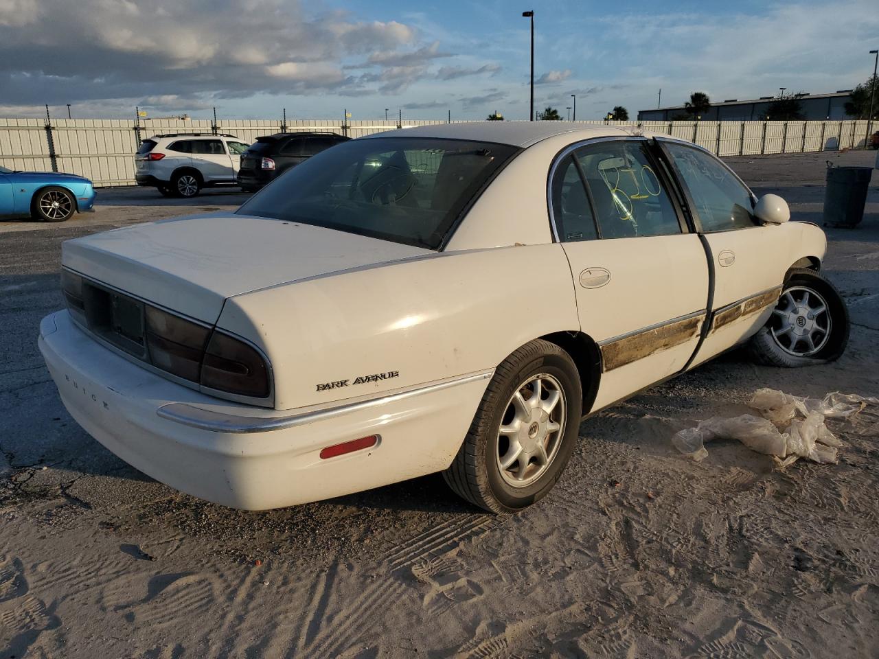 Lot #2991722156 2002 BUICK PARK AVENU