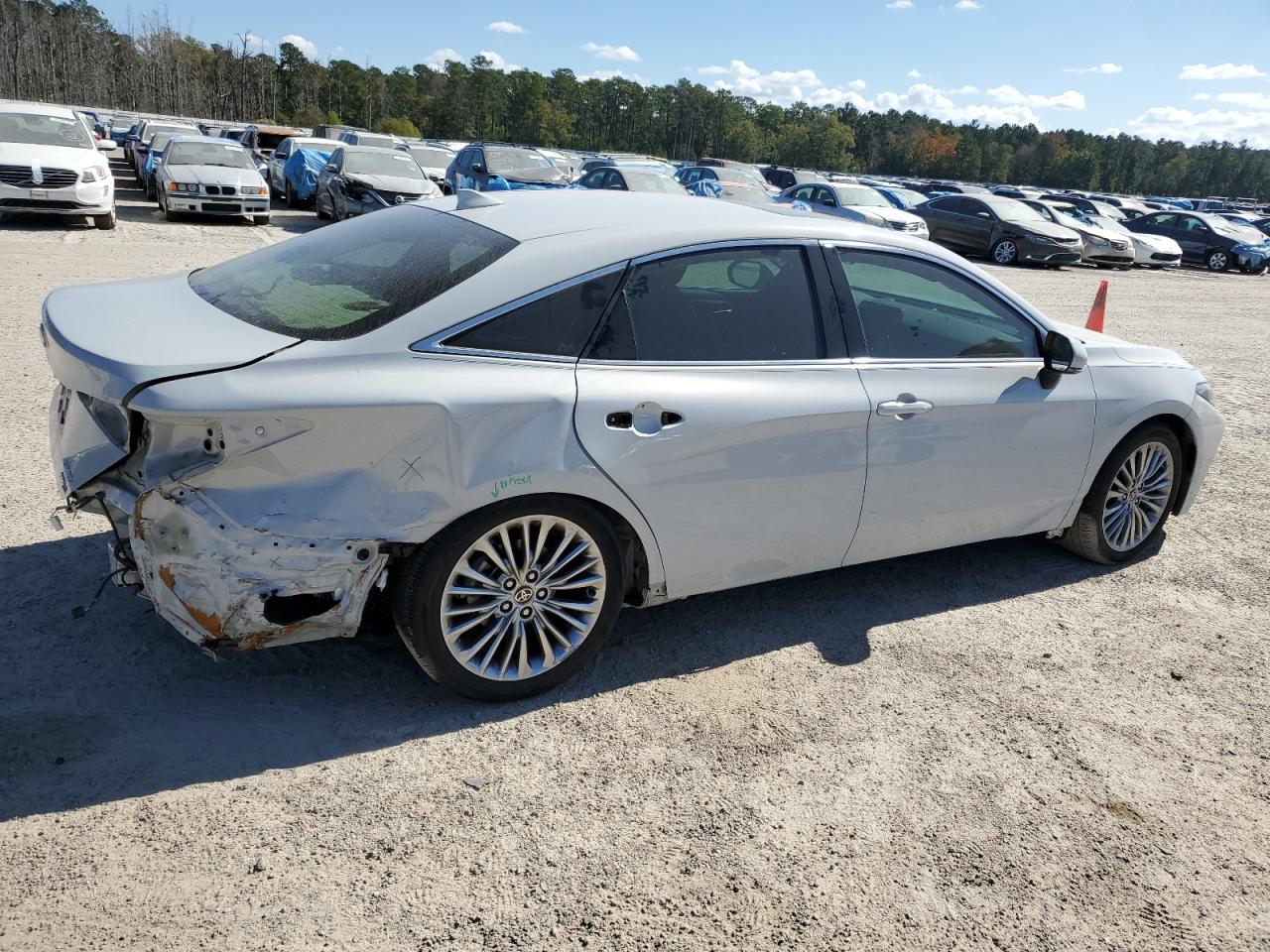 Lot #2955161786 2022 TOYOTA AVALON LIM