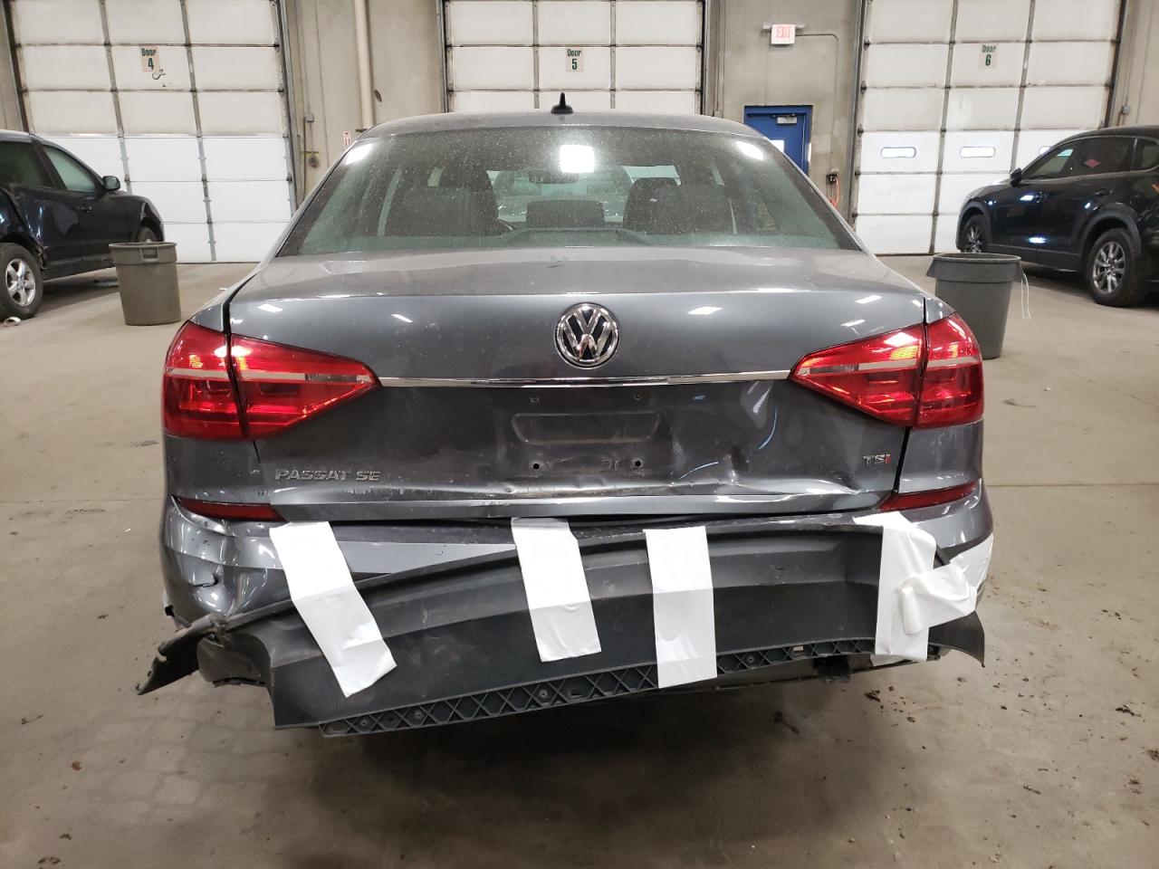 VOLKSWAGEN PASSAT SE