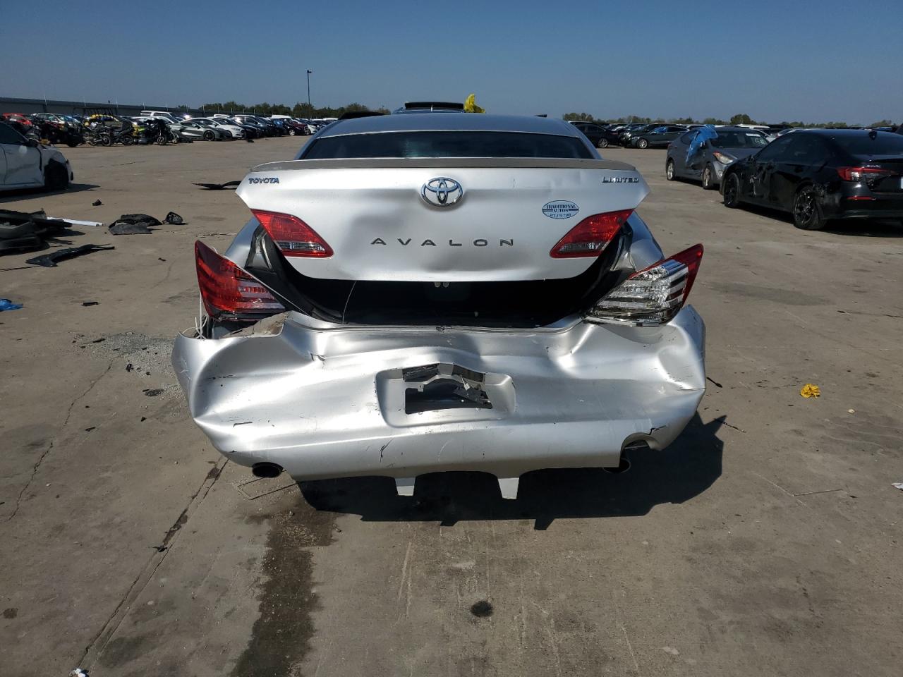 Lot #3045910650 2008 TOYOTA AVALON XL