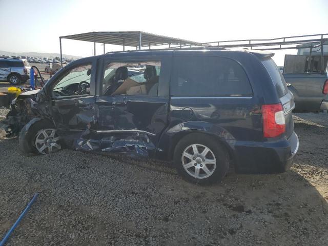 VIN 2C4RC1BG8DR656568 2013 Chrysler Town and Countr... no.2