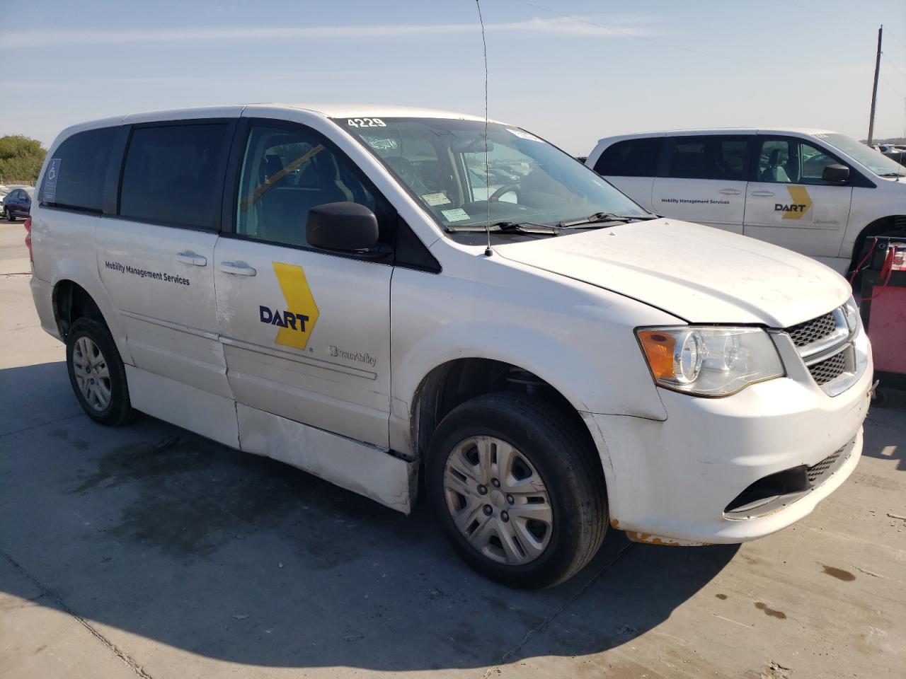 Lot #2925637417 2017 DODGE GRAND CARA