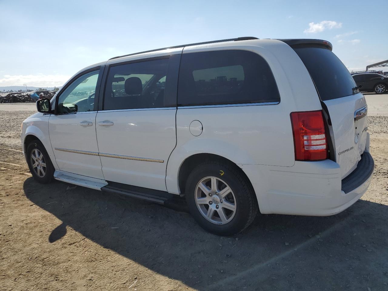 Lot #2991846176 2010 CHRYSLER TOWN & COU