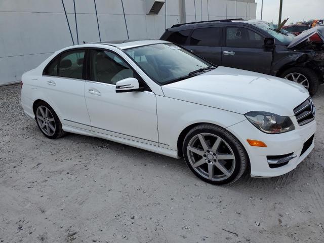 VIN WDDGF4HBXEA964526 2014 Mercedes-Benz C-Class, 250 no.4