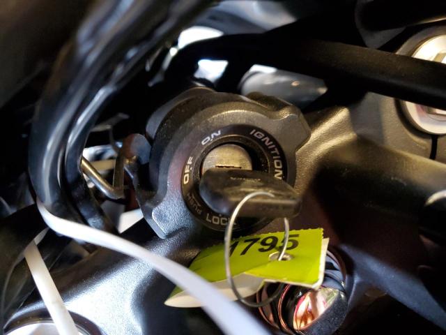 2011 HONDA NT700 V ZDCRC5951BF010071
