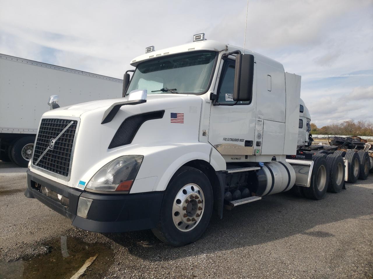 Lot #2974464596 2012 VOLVO VN VNL