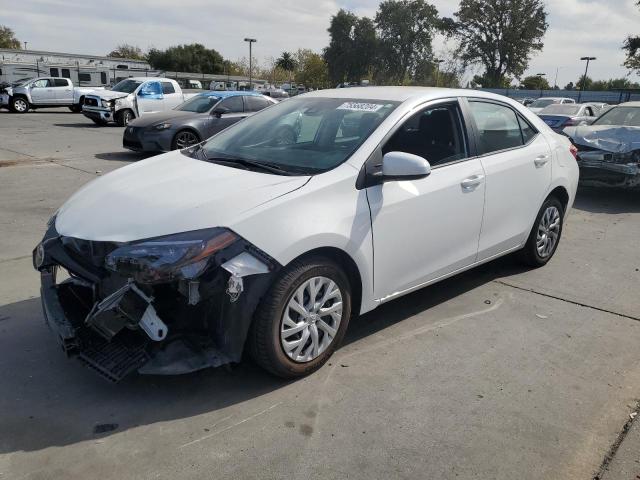 VIN 2T1BURHE2JC086419 2018 Toyota Corolla, L no.1