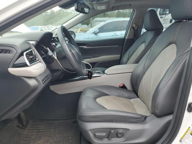 2018 TOYOTA CAMRY L - 4T1B11HK3JU083088