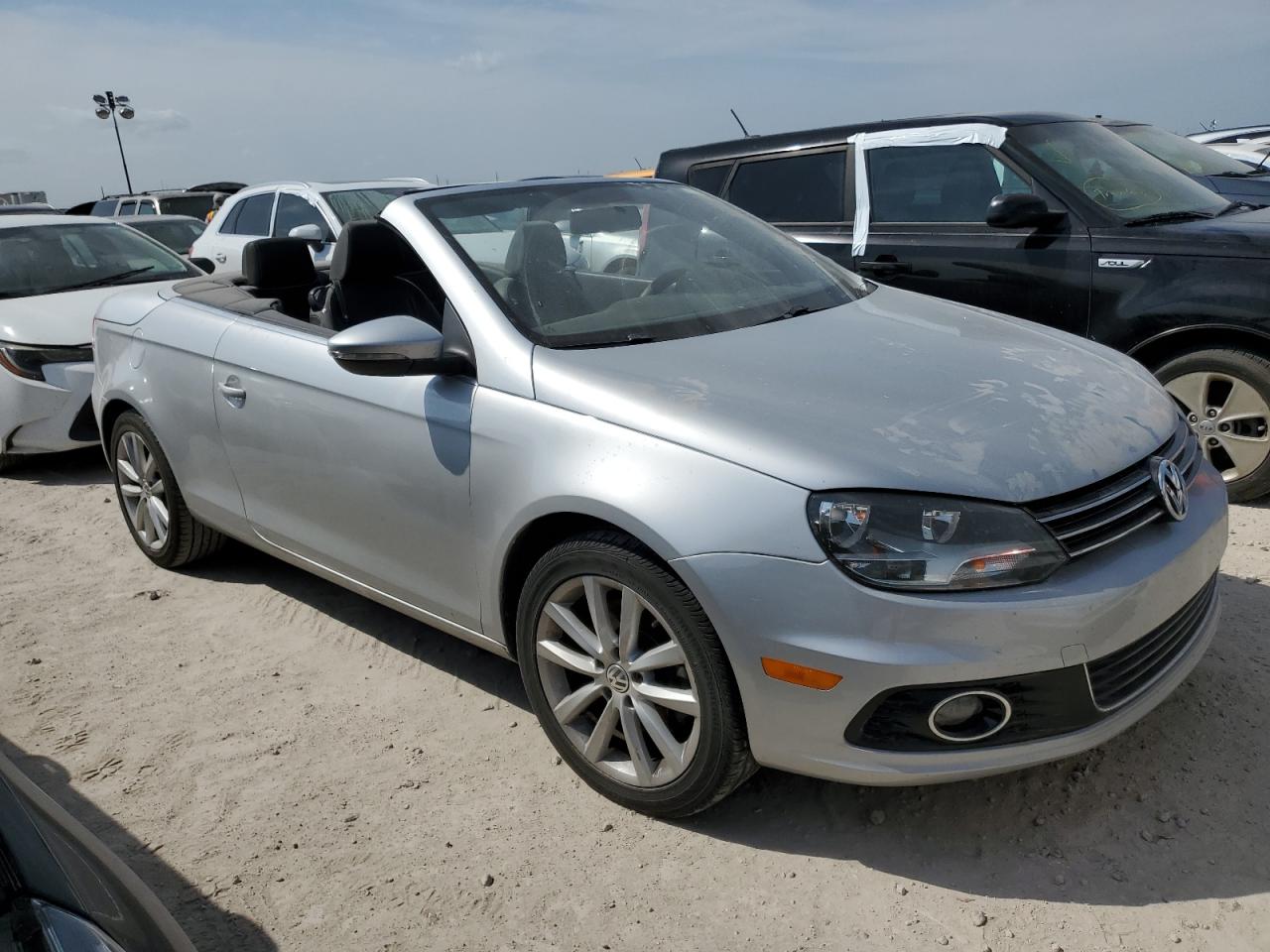 Lot #2970051524 2014 VOLKSWAGEN EOS KOMFOR