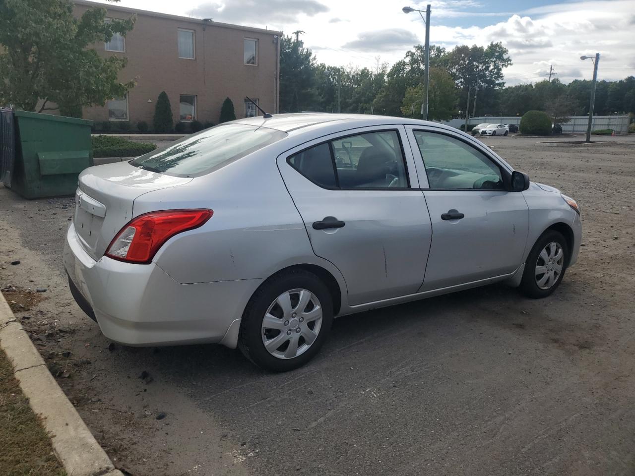 Lot #2945146678 2015 NISSAN VERSA S