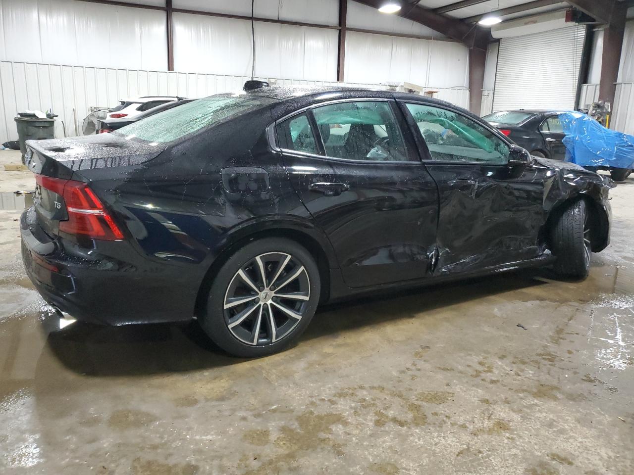 Lot #2972433463 2021 VOLVO S60 T5 MOM