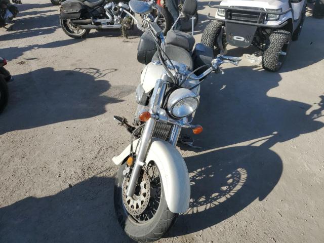 SUZUKI VL800 2003 white  gas JS1VS54A932110676 photo #3