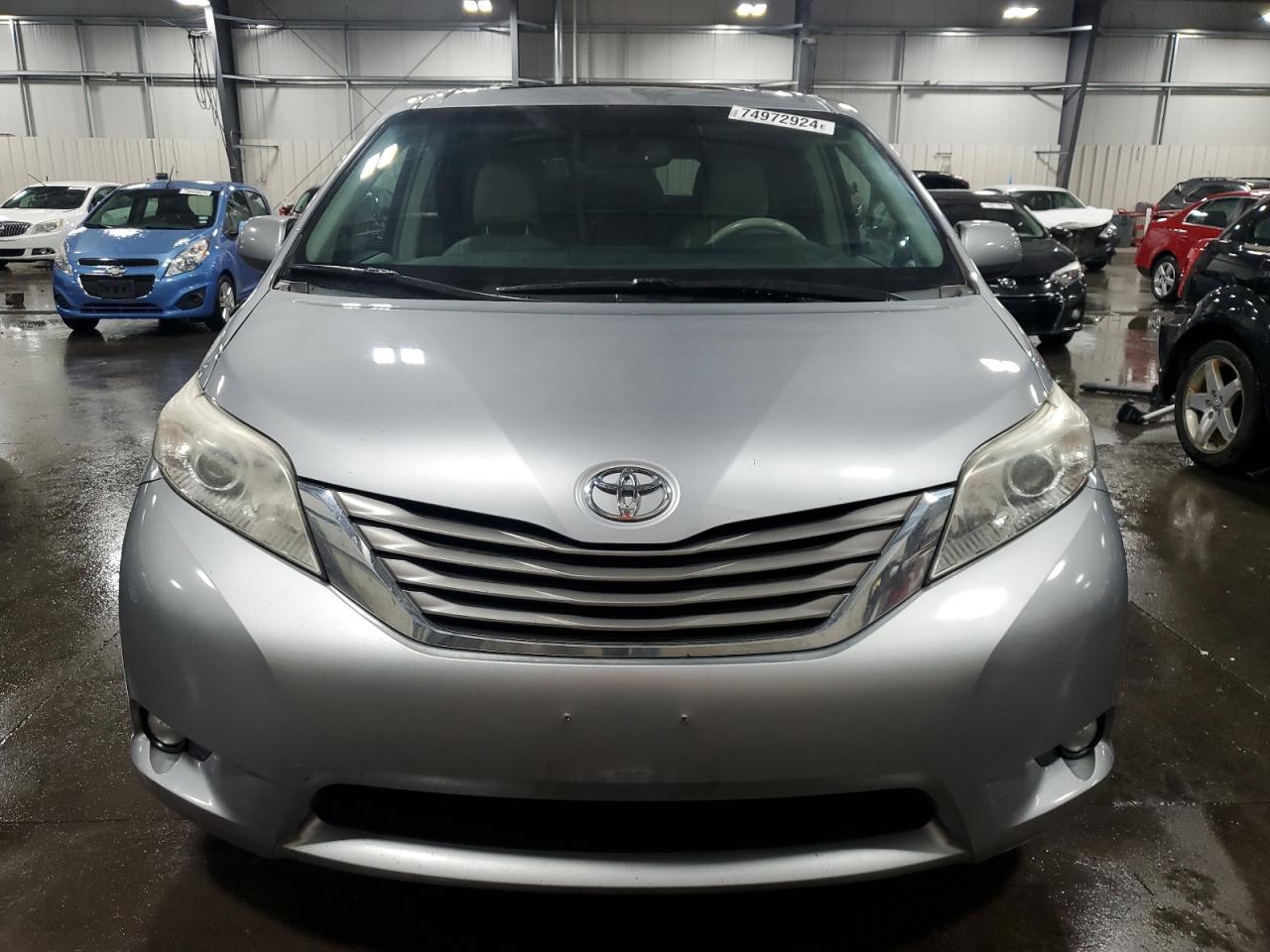 Lot #2895572617 2011 TOYOTA SIENNA XLE