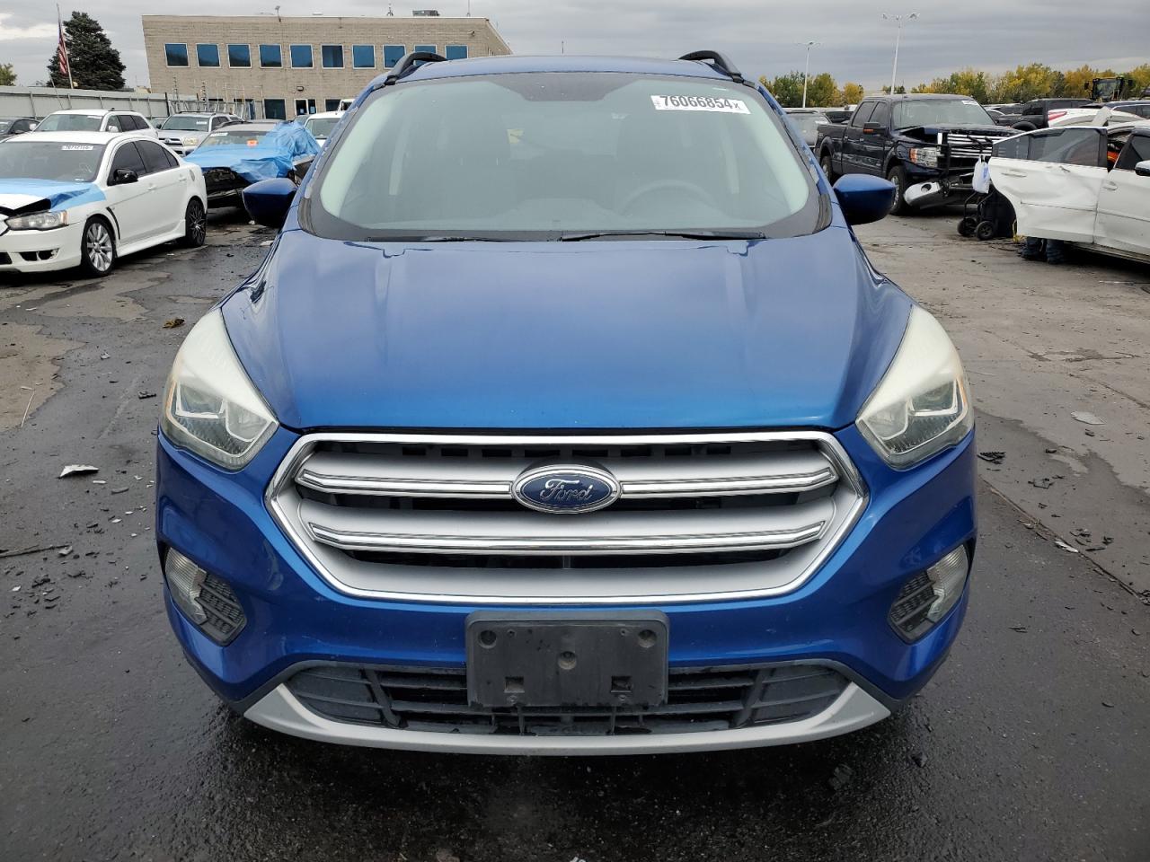 Lot #2955572571 2017 FORD ESCAPE SE