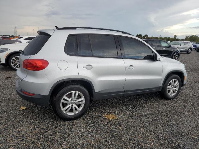 VIN WVGAV7AXXHK022657 2017 Volkswagen Tiguan, S no.3