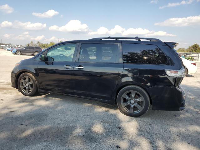 VIN 5TDXZ3DC0HS784568 2017 Toyota Sienna, SE no.2