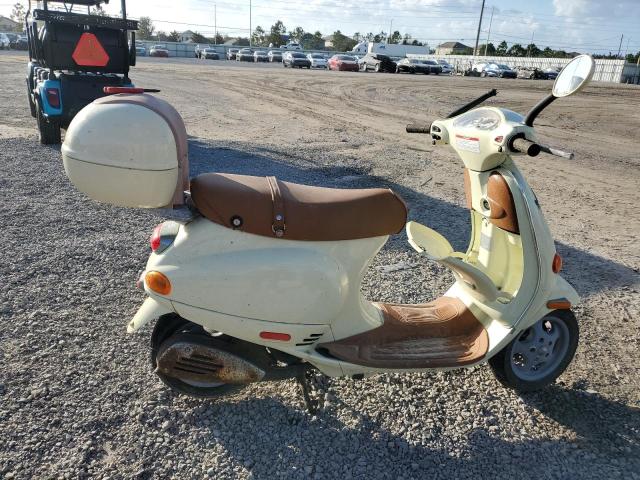 VESPA 49CC 2004 cream  gas ZAPC16C1545008300 photo #1