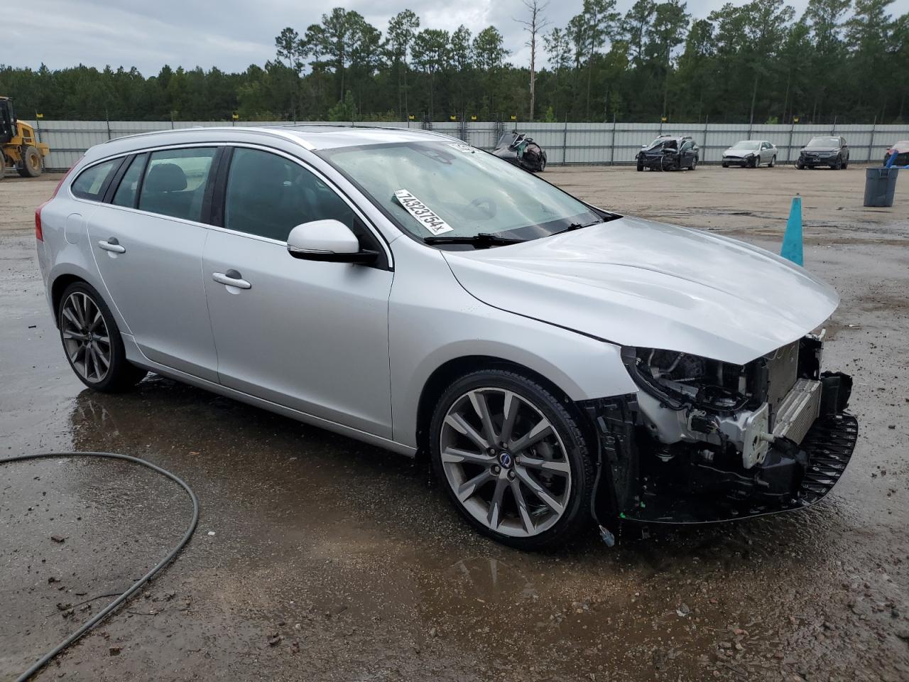 Lot #2907658622 2015 VOLVO V60 PREMIE