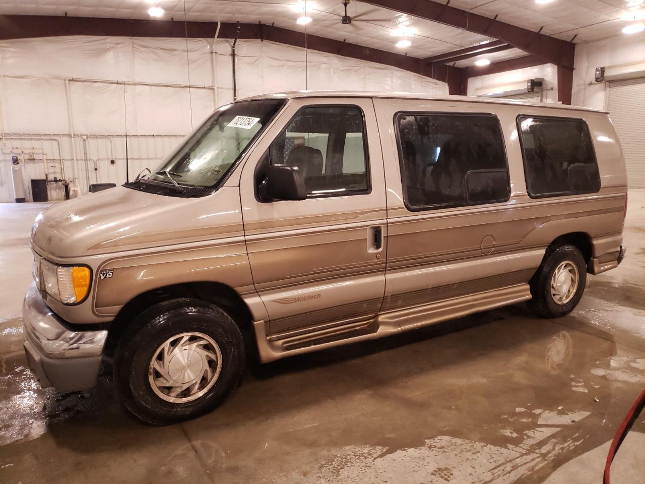 Ford E-150 2002 Econoline