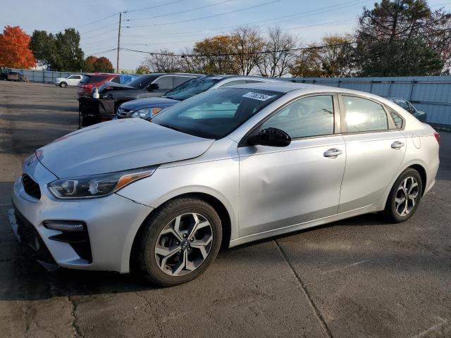 VIN 3KPF24AD5KE119640 2019 KIA FORTE no.1