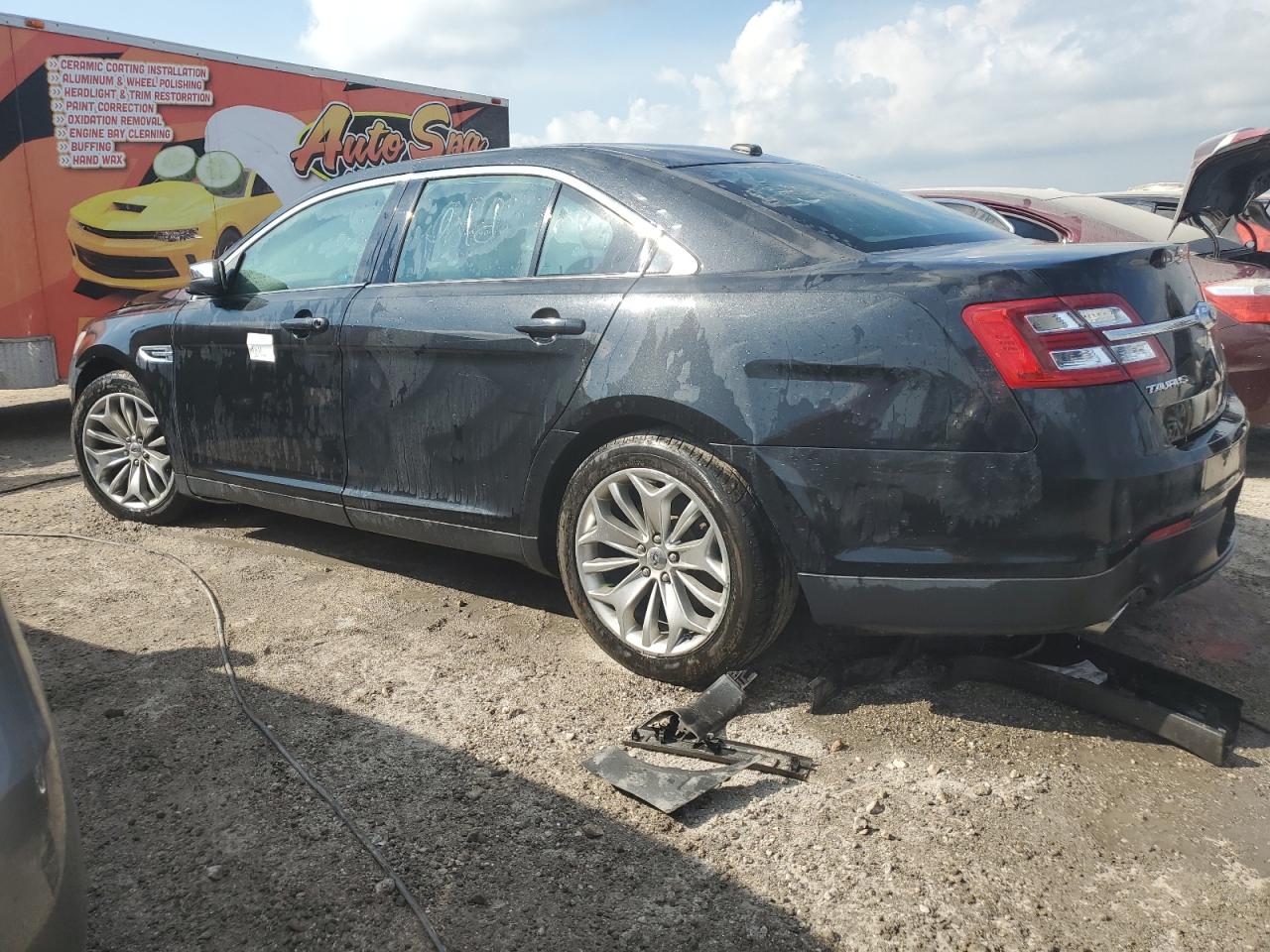 Lot #2974716396 2013 FORD TAURUS LIM