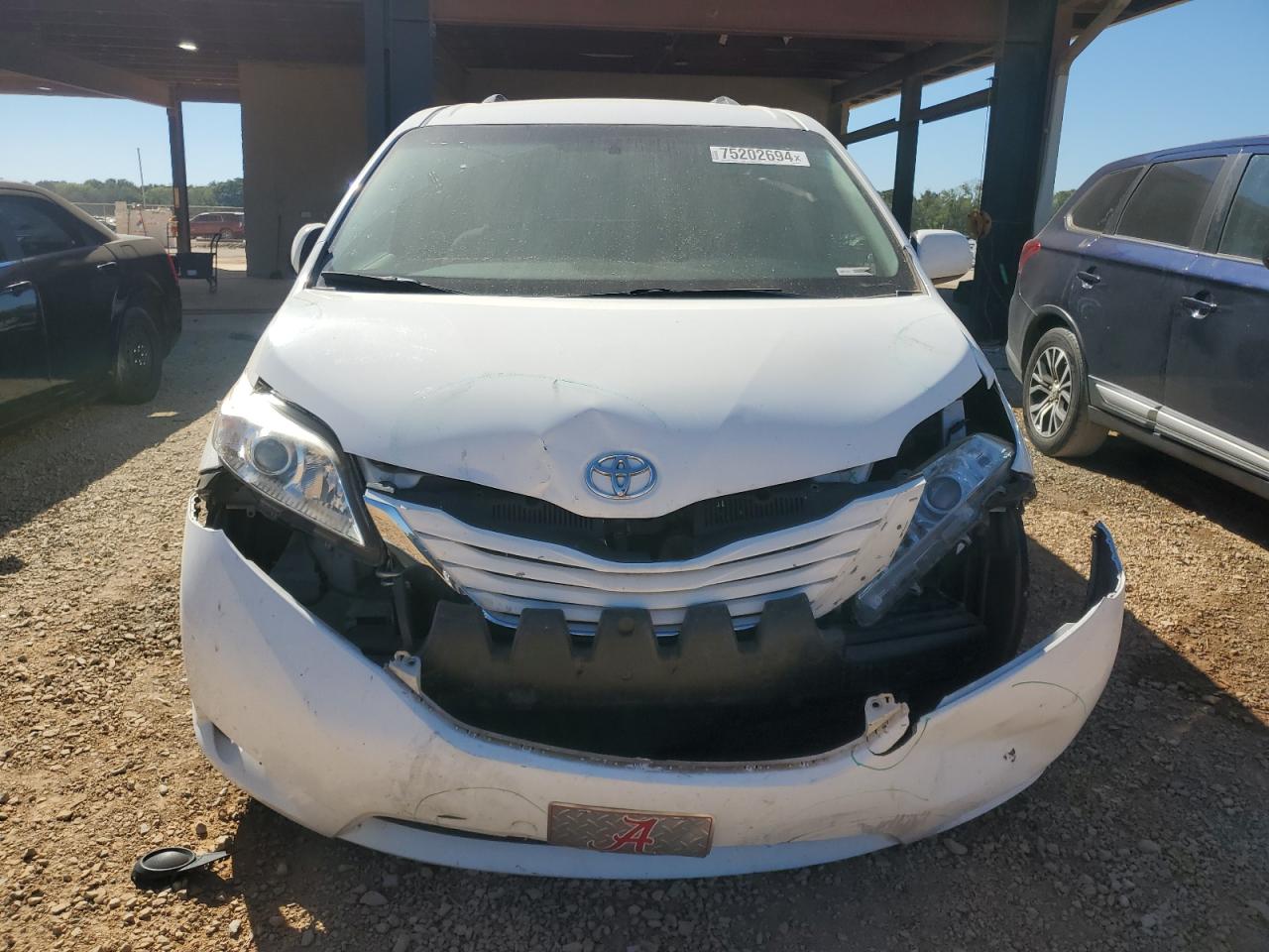 Lot #2952452390 2015 TOYOTA SIENNA LE