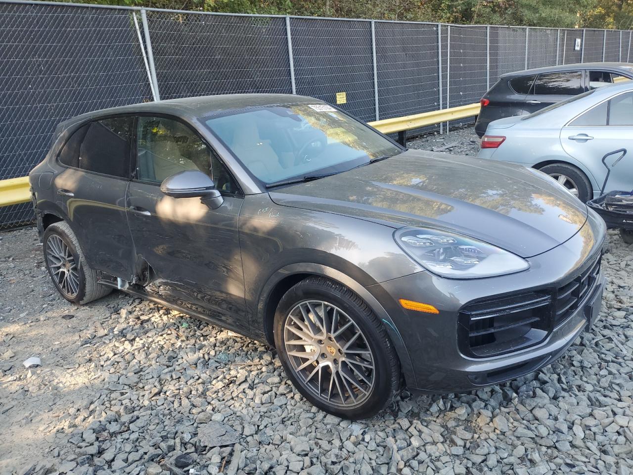 Lot #2962484034 2022 PORSCHE CAYENNE TU