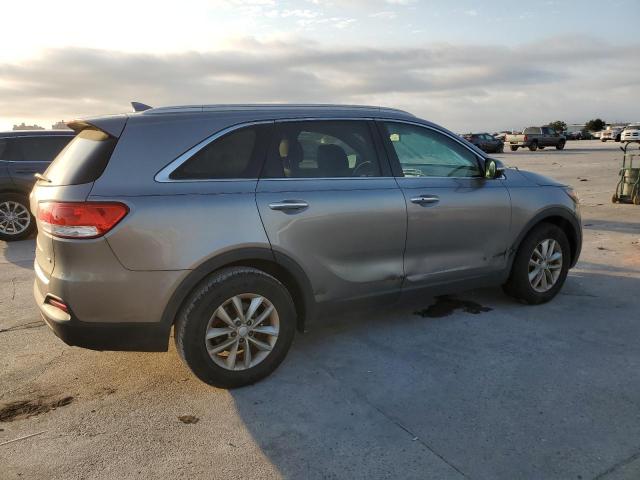 VIN 5XYPG4A36HG265506 2017 KIA Sorento, LX no.3