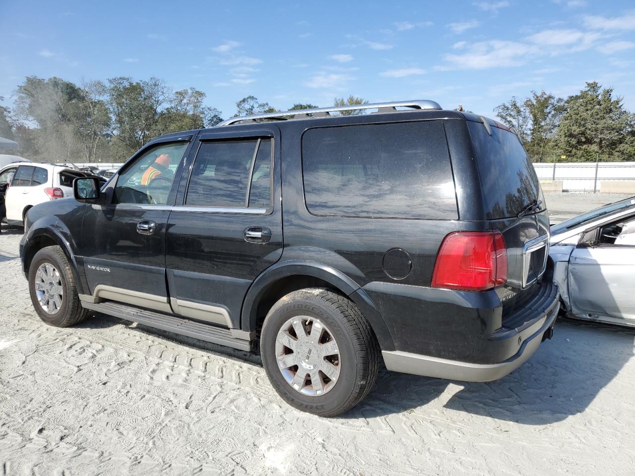 Lot #2979217971 2004 LINCOLN NAVIGATOR