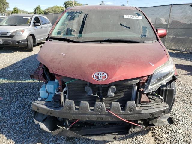 VIN 5TDXZ3DC7HS882268 2017 Toyota Sienna, SE no.5