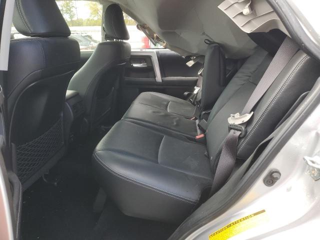 2019 TOYOTA 4RUNNER SR - JTEZU5JR4K5209636