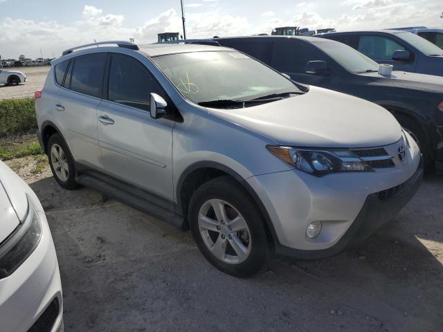 VIN 2T3WFREV2EW119818 2014 Toyota RAV4, Xle no.4