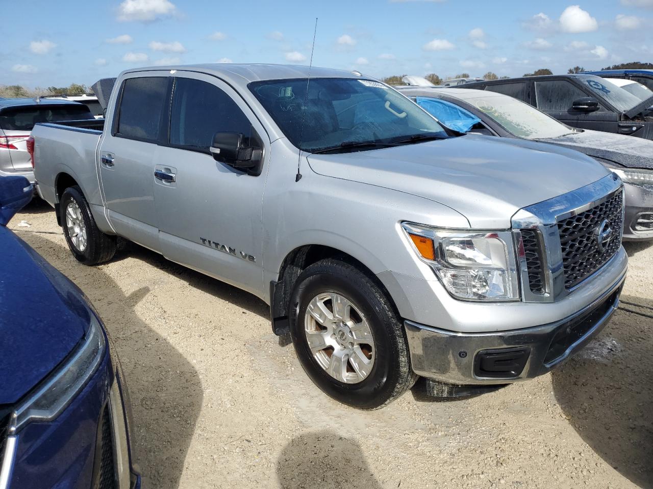 Lot #3028652299 2018 NISSAN TITAN SV