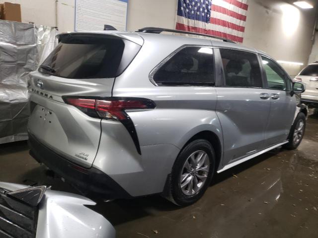 2021 TOYOTA SIENNA XLE - 5TDYRKEC0MS057891