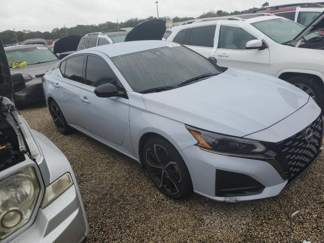 VIN 1N4BL4CV9PN325246 2023 Nissan Altima, SR no.4