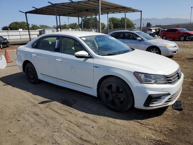 Vin: 1vwdt7a32hc084128, lot: 69893274, volkswagen passat r-line 20174