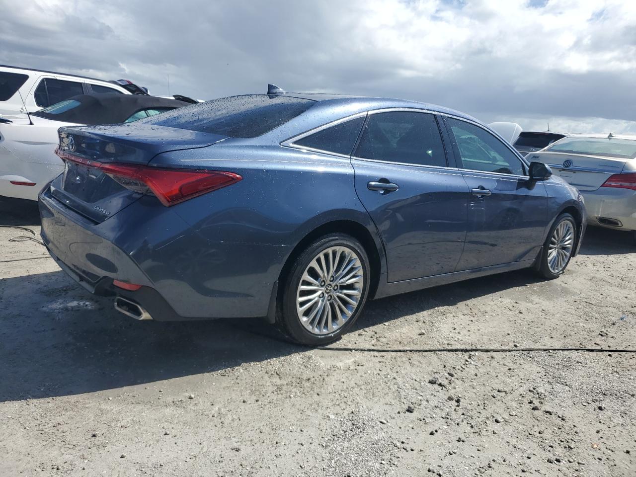 Lot #2975937277 2020 TOYOTA AVALON LIM