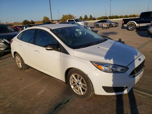 VIN 1FADP3F24GL293102 2016 Ford Focus, SE no.4