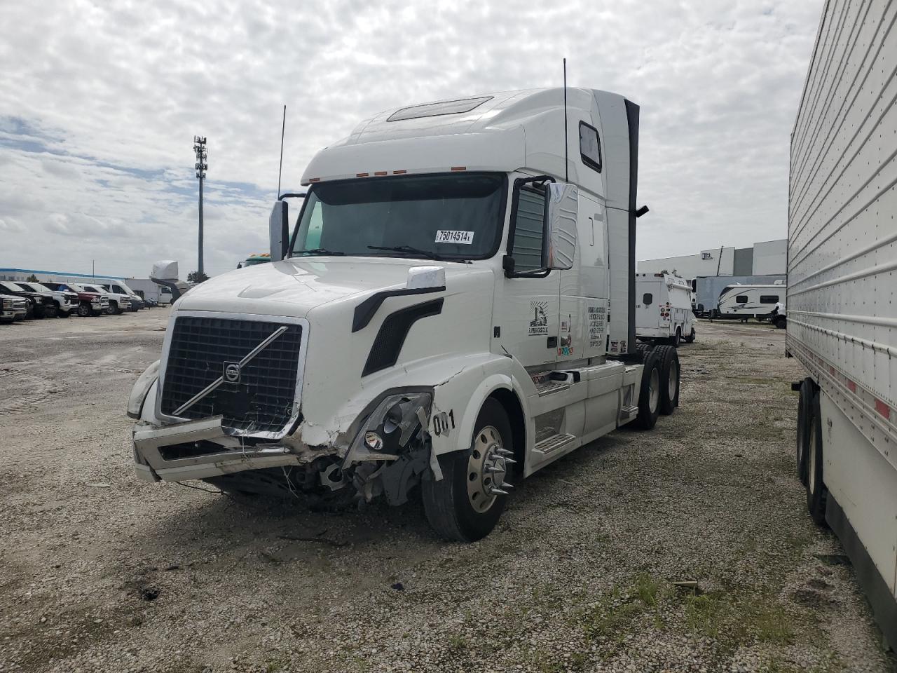 Lot #3029686076 2016 VOLVO VN VNL